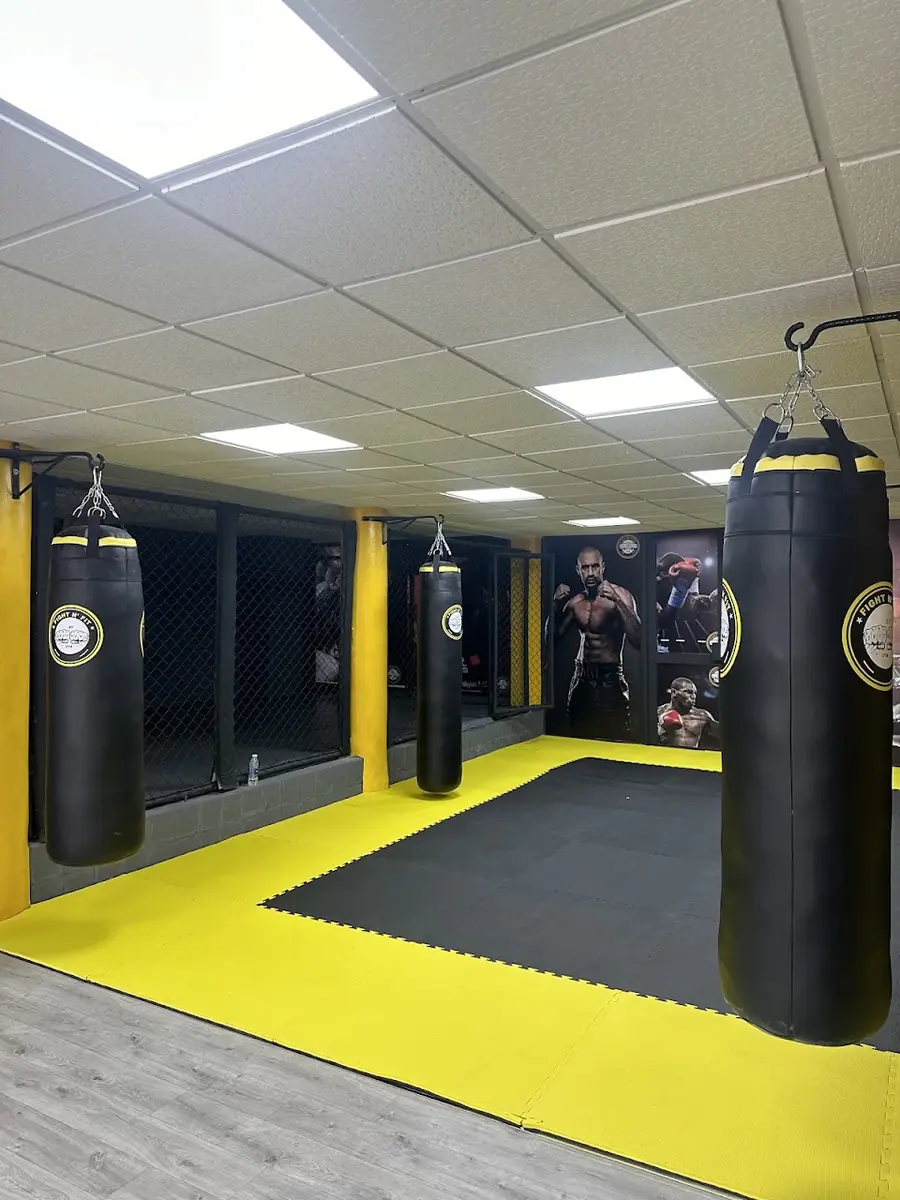 FIGHT n’ FIT sala al jadida · Fitness & Musculation · Rabat