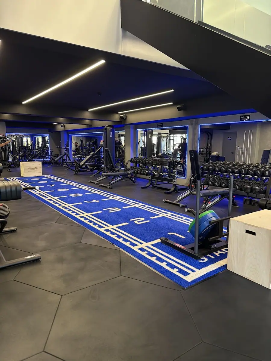 Gravity Fitness · Yoga & Pilates · Casablanca