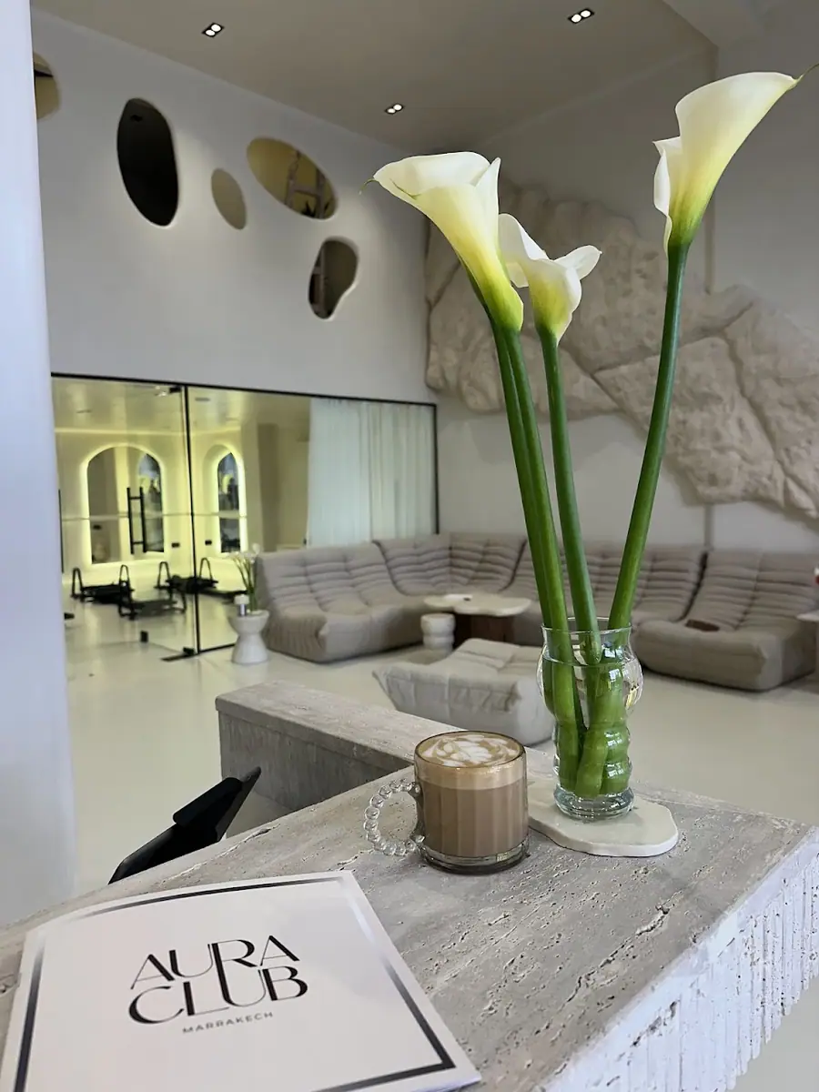 Aura club Lagree Pilates Soin visage Massage Coffee shop · Yoga & Pilates · Marrakech · photo 3