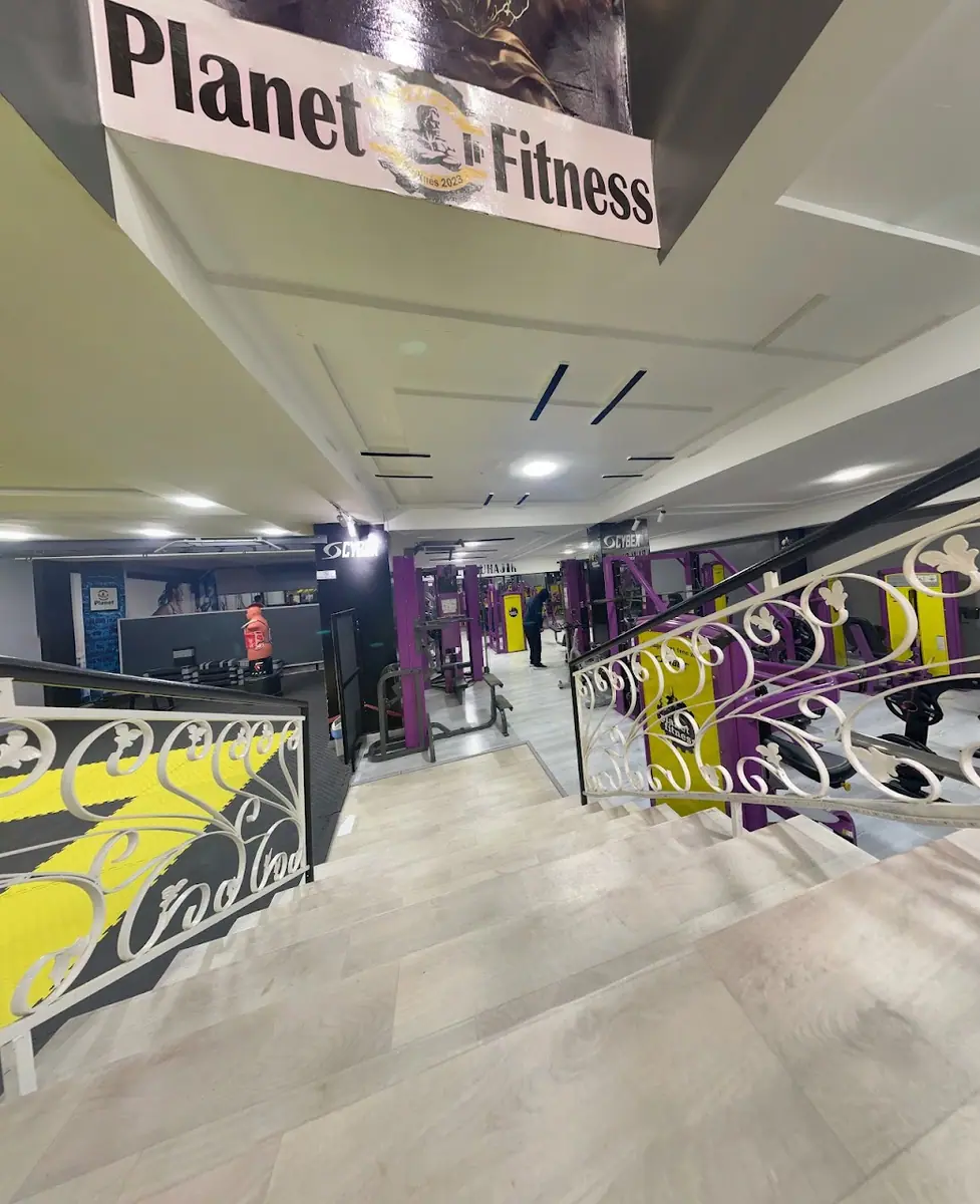 Club El Mouhajir (Planet Fitness) · Fitness & Musculation · Meknès · photo 3
