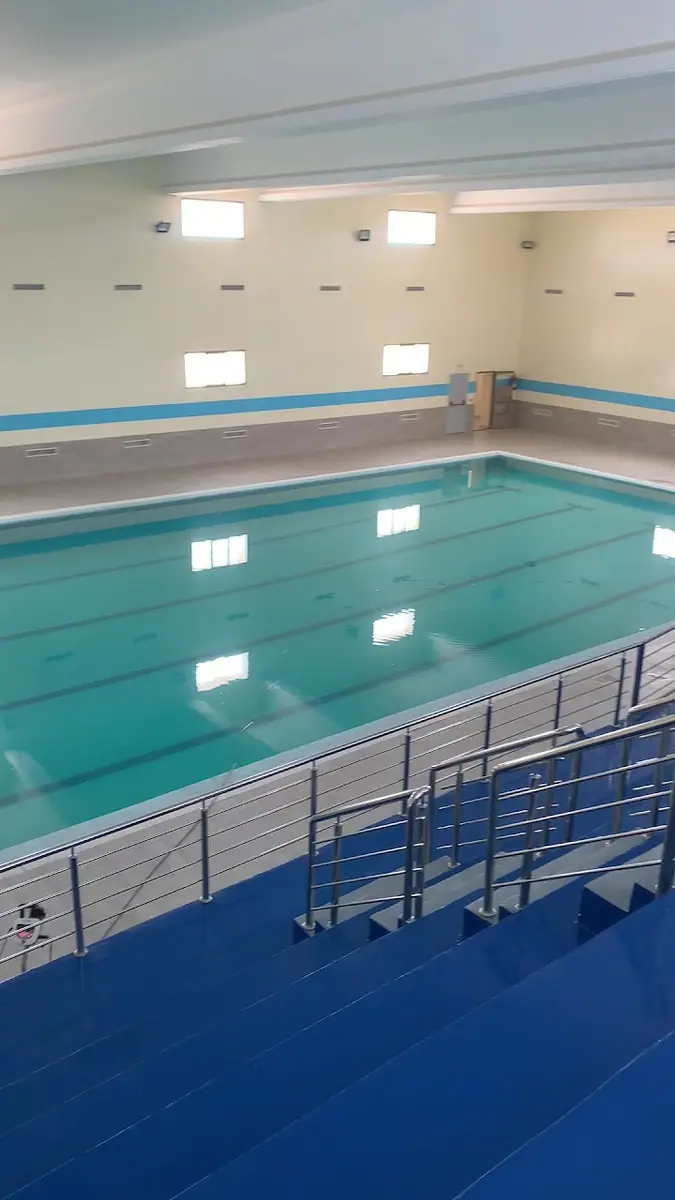 مسبح المغطاة العروي · Natation · Nador