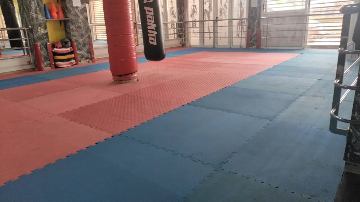 Boss fitgym centre · Fitness & Musculation · Oujda · photo 3