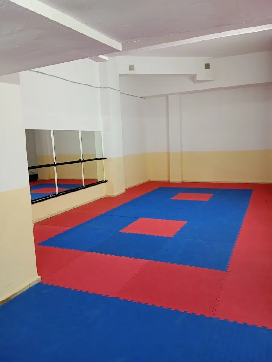Club Nour de karaté et kickboxing جمعية نادي النور للكراطي · Arts Martiaux · Tanger