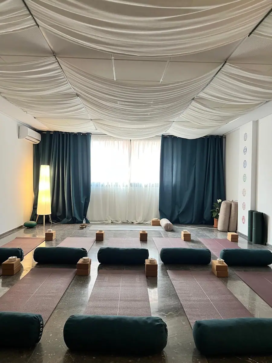 KIOZE - YOGA Marrakech, Studio Yoga 100% FEMMES, Pilates Marrakech, Dance Orientale, Boxe femmes, Cours de Yoga Marrakech · Danse · Marrakech