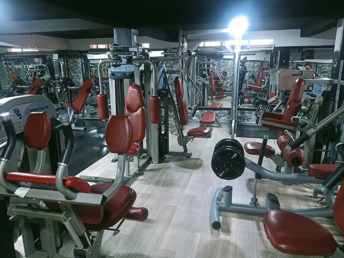 fitness club ben · Fitness & Musculation · Rabat