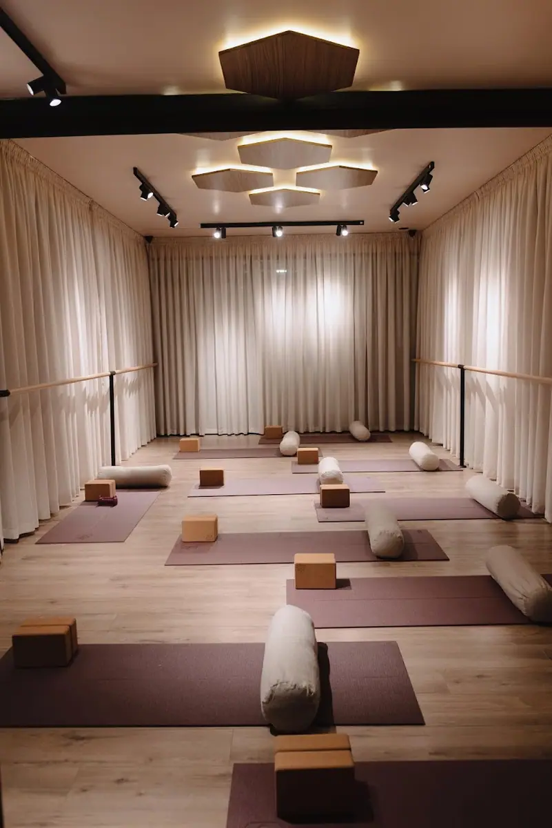 Alkemy - Barre Pilates & Yoga Studio · Yoga & Pilates · Casablanca
