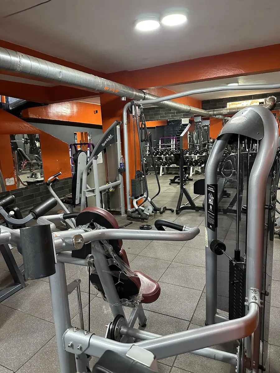 Al akhawayn gym 2 · Fitness & Musculation · Casablanca · photo 3